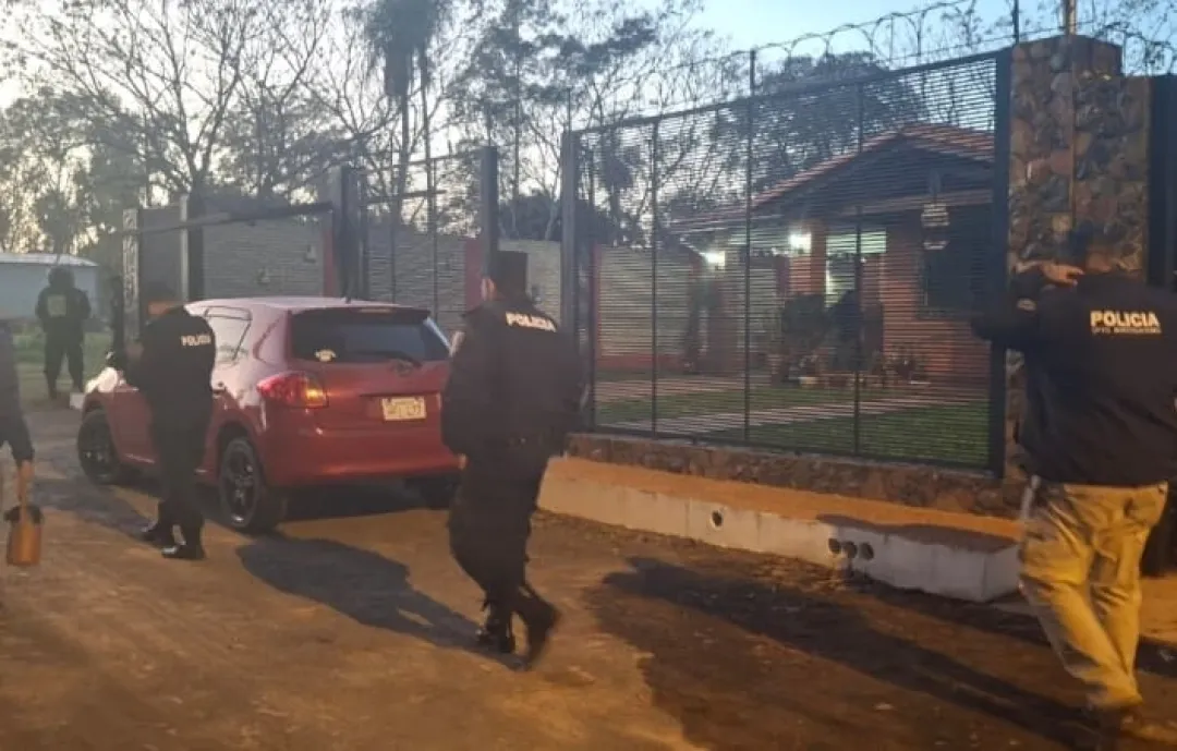 Delincuentes armados toman de rehén a la familia del intendente de Areguá