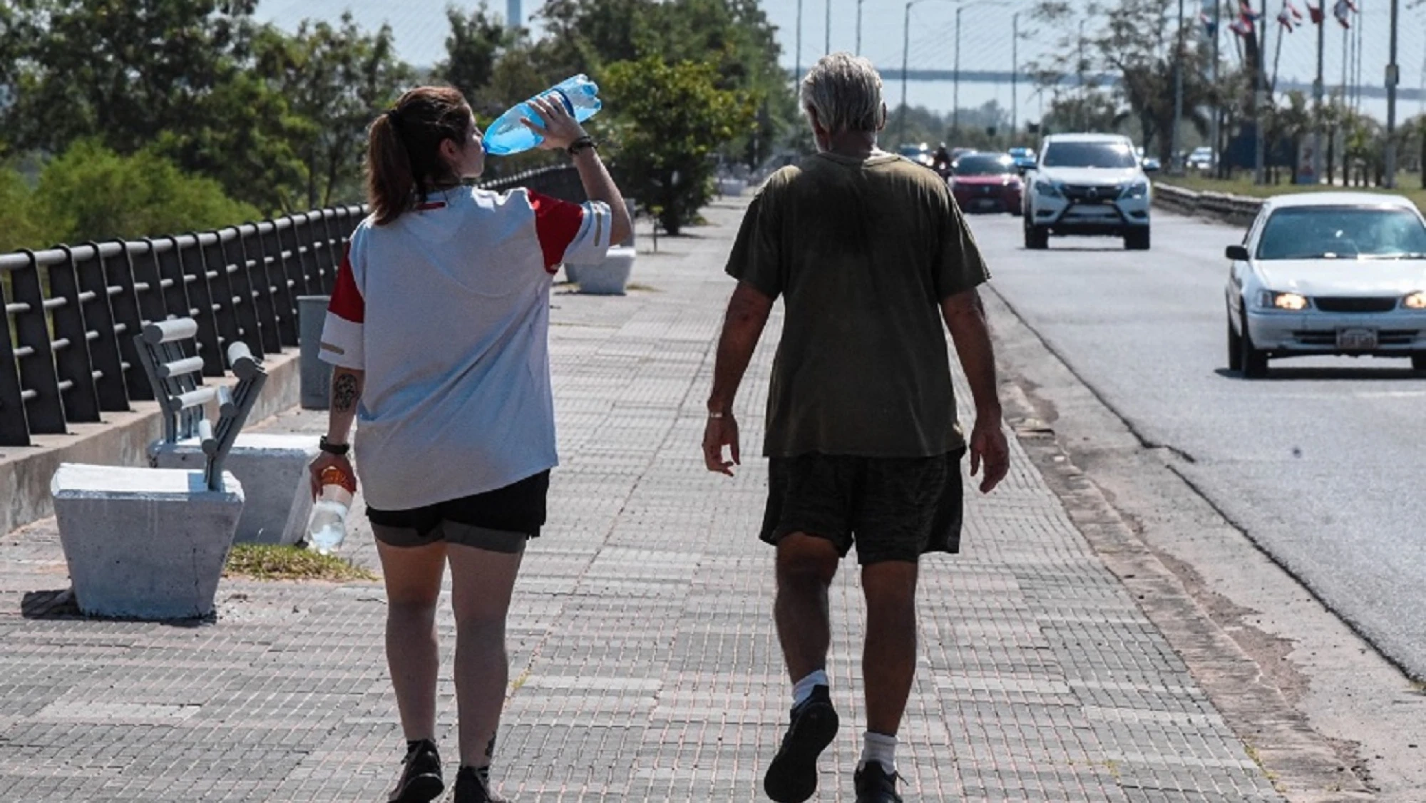 Lunes muy caluroso, húmedo y con posibles tormentas en algunas zonas