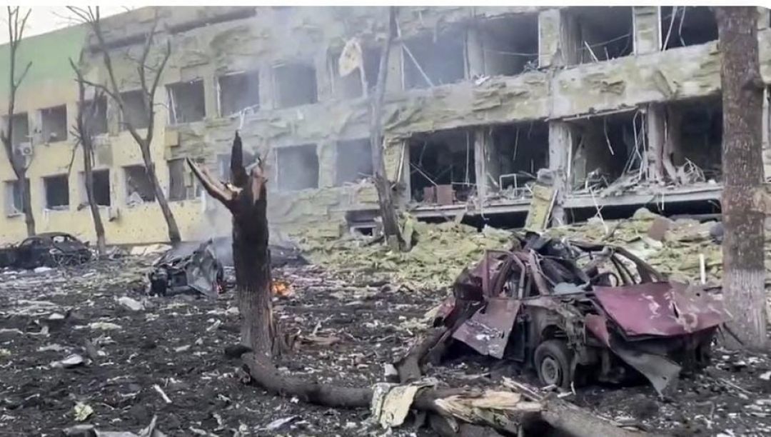 Treinta y cinco muertos deja ataque a base militar en Ucrania, según nuevo balance