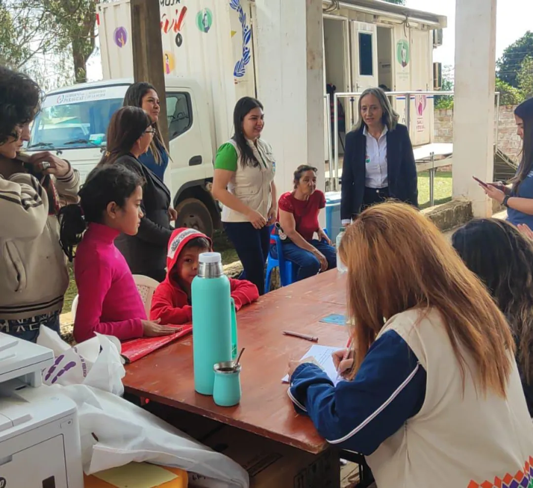 Ciudad Mujer Móvil brindó servicios integrales en Zanja Pytã en su segundo día