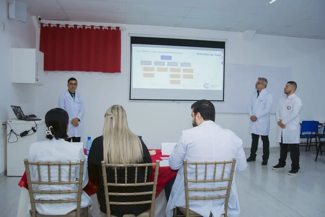 Cerca de 300 futuros médicos presentan sus trabajos finales de grado en la UCP-PJC