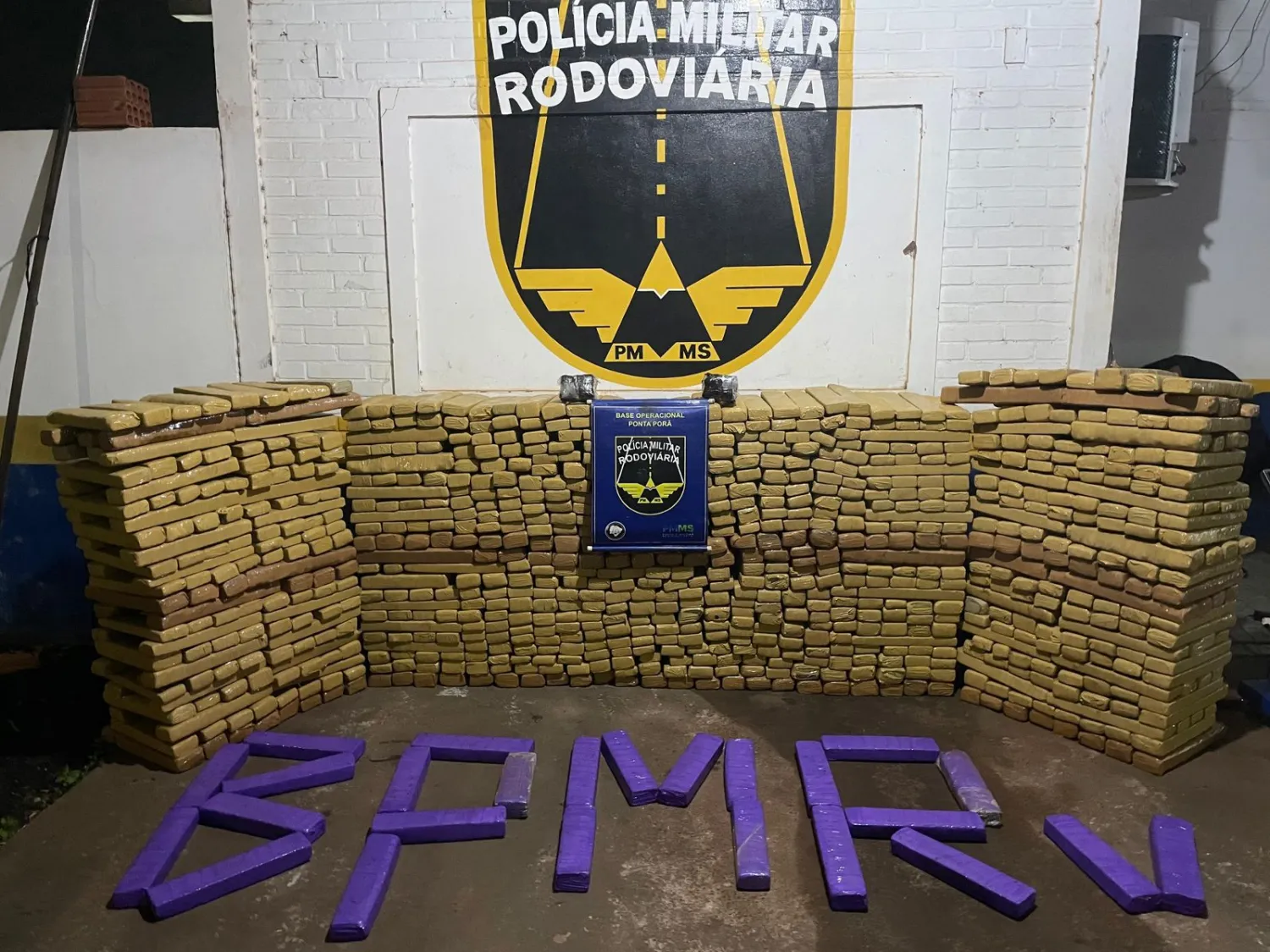 Hombre cae transportando casi una tonelada de marihuana y hachís en Ponta Porã