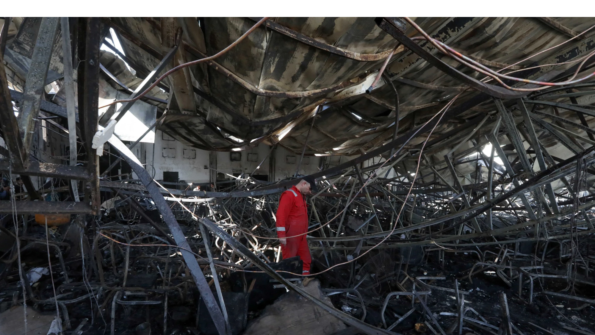 Incendio en Irak deja 114 muertos y más de 200 heridos en una boda
