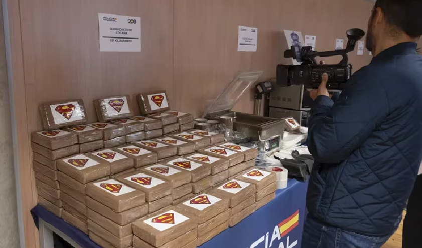Policía de España incauta 65 kilos de cocaína procedentes de Sudamérica