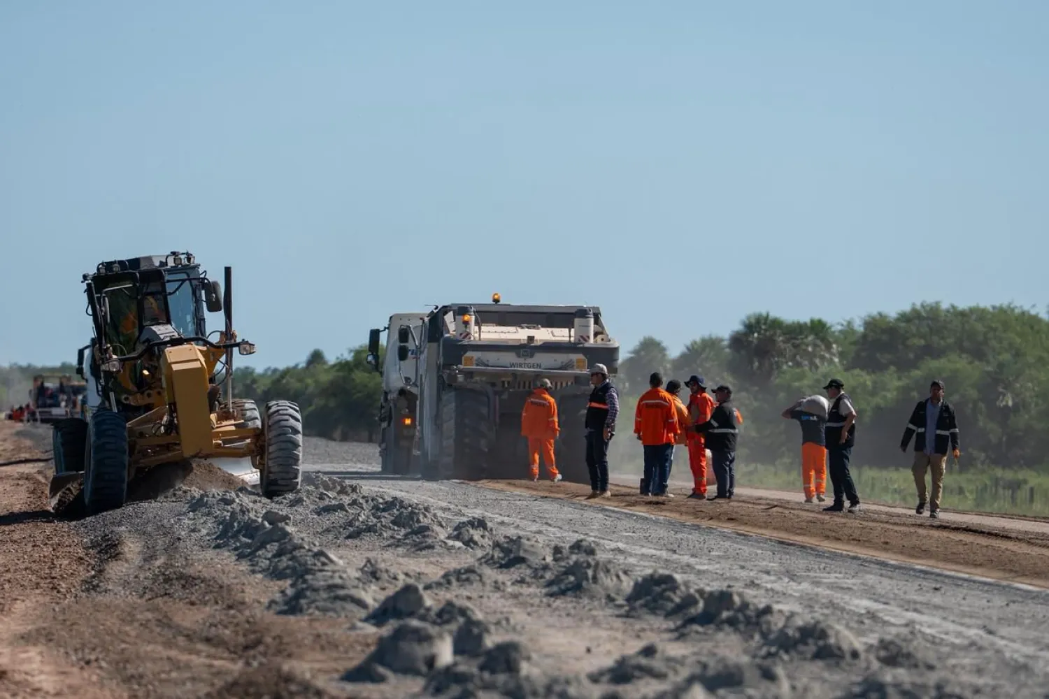Más de 1.000 personas trabajan por el proyecto de la ruta Nanawa-Gral Bruguez que apunta a conectividad en Bajo Chaco