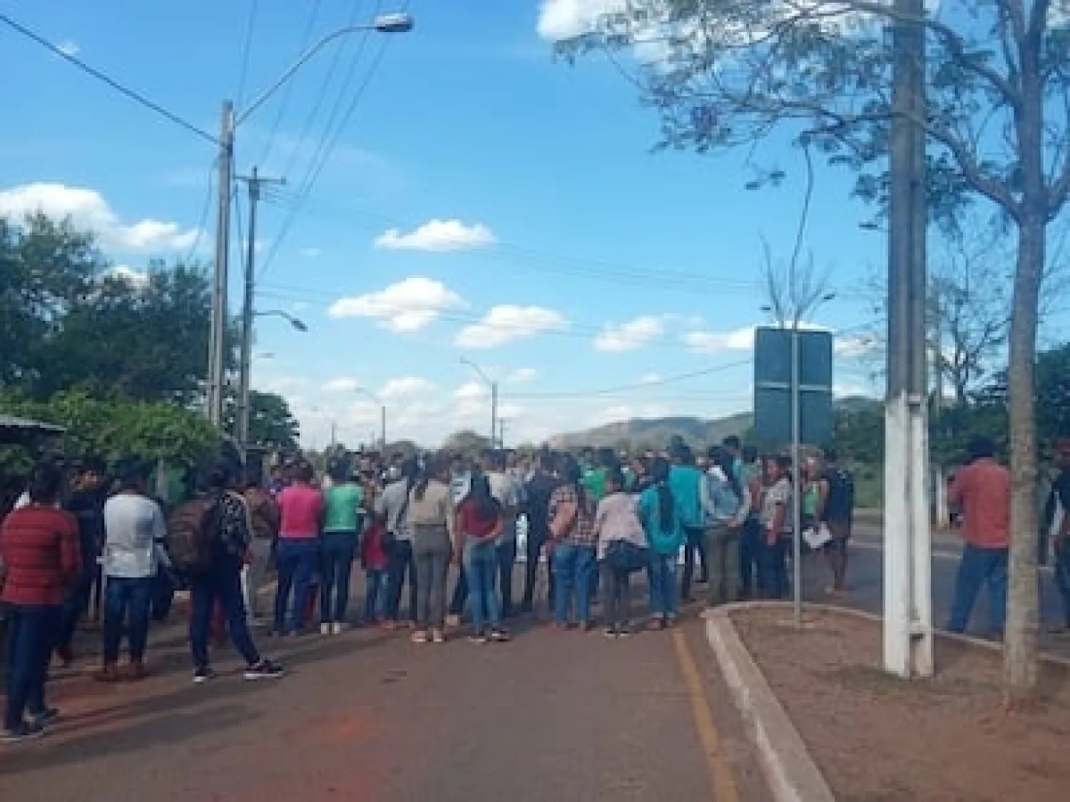 Indígenas cierran ruta en Amambay para exigir reapertura del INDI y mayor asistencia