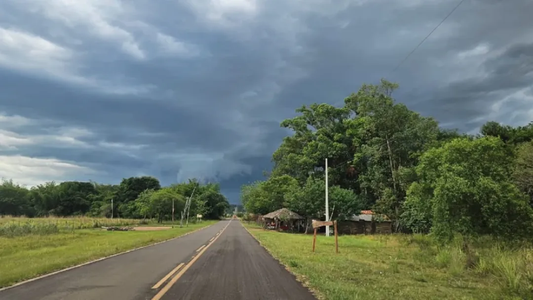 Martes fresco a cálido, con lluvias y alertas para algunas zonas de Paraguay