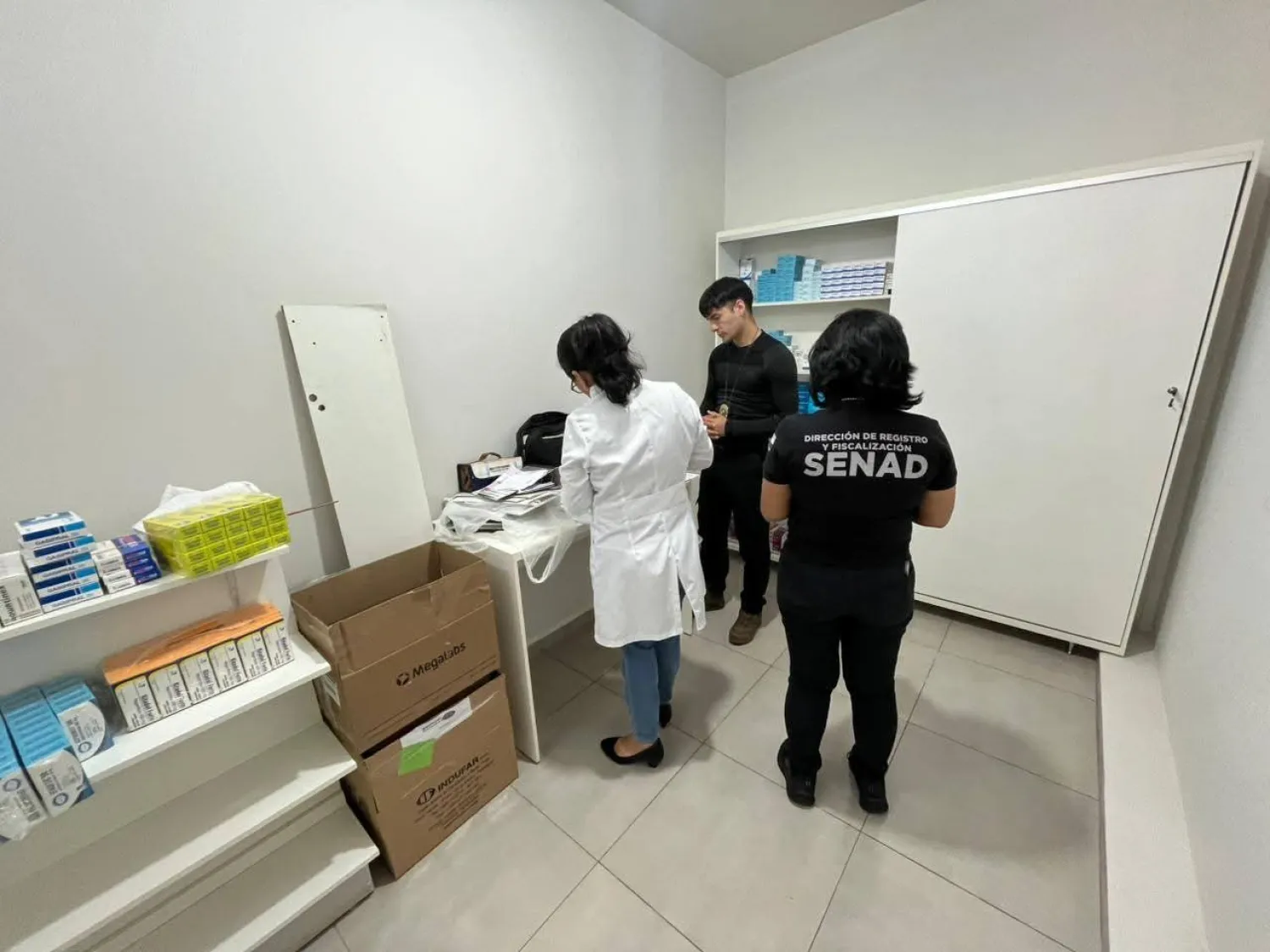 SENAD desmiente allanamientos en farmacias de PJC y aclara que son verificaciones documentales