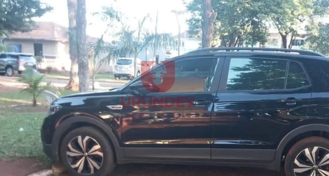Policía incauta en Pedro Juan Caballero un automóvil denunciado como robado en Brasil