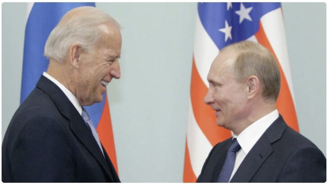 Biden eleva el tono contra Putin y le llama dictador asesino