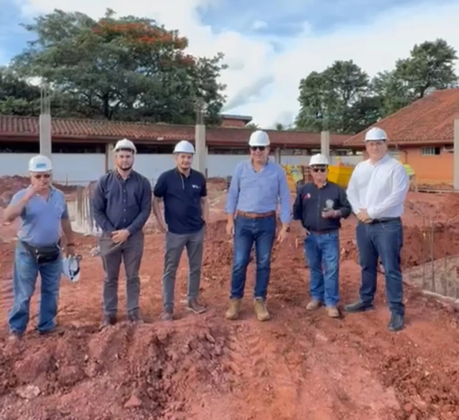 Gobernador verifica avance de las obras del histórico pabellón quirúrgico en Pedro Juan Caballero