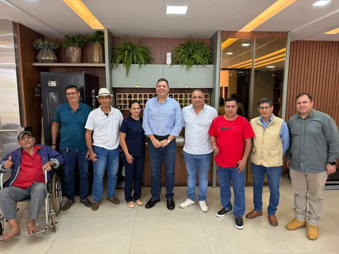 Gobernador de Amambay e intendente de Zanja Pytã proyectan caminos de todo tiempo