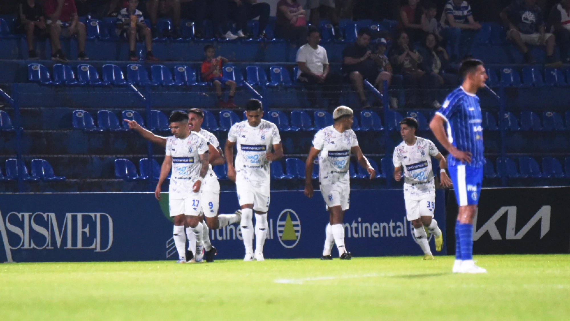 El Gallo Norteño canta triunfo en Villa Elisa y complica aún más a Sol de América