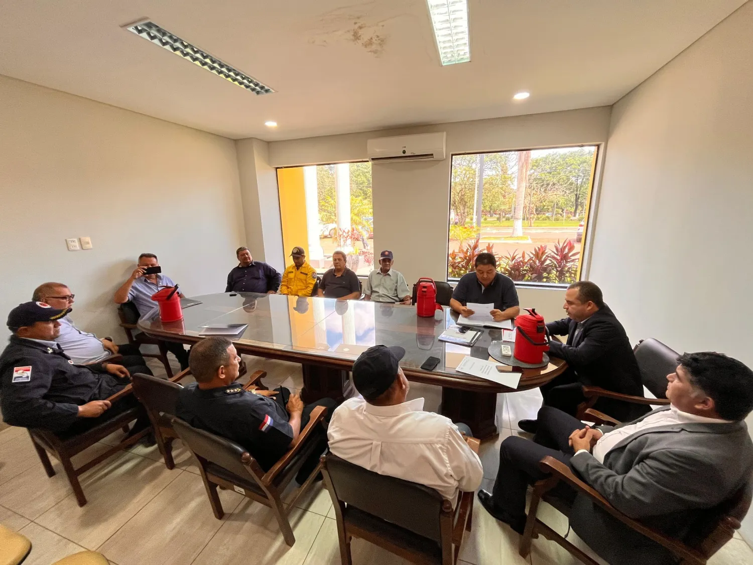 Gobernación de Amambay fortalece a bomberos con equipos esenciales para respuesta rápida