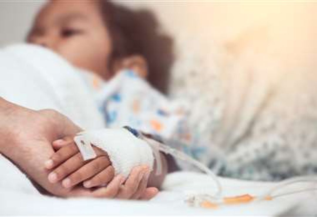EE.UU. investiga 109 casos y 5 muertes de hepatitis infantil grave