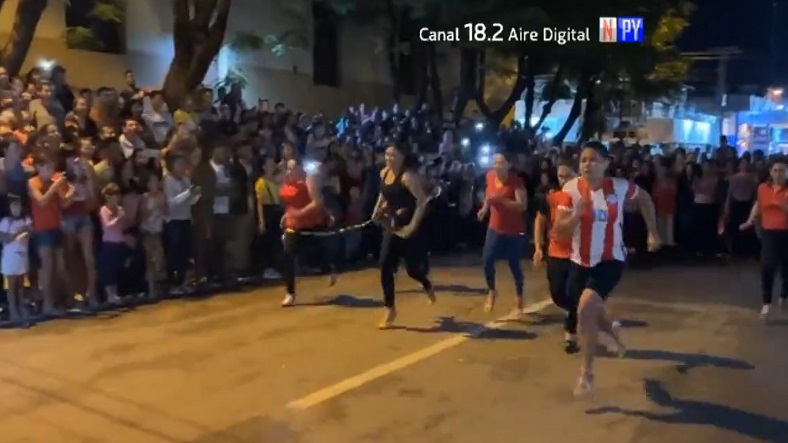 Carrera de tacones reunió cerca de cinco mil personas en Concepción