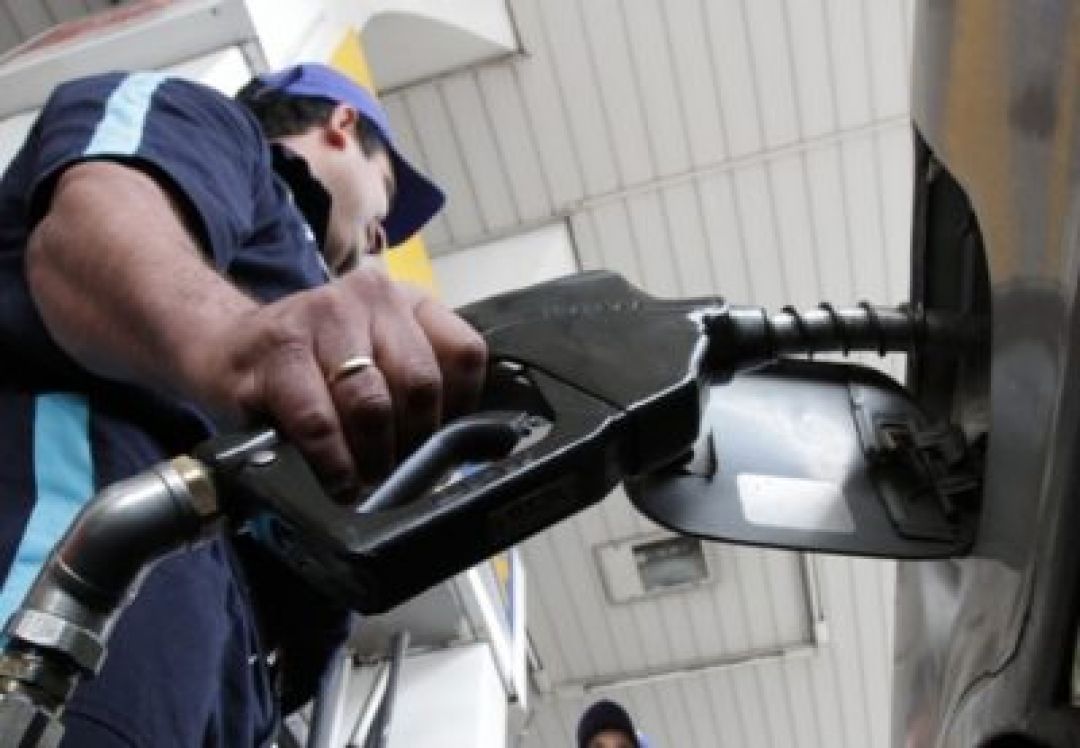 Emblemas privados de combustible coordinan medida de fuerza contra subsidio dado a Petropar
