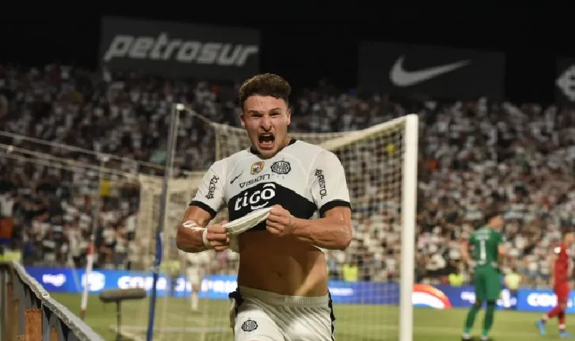 Olimpia mete un agónico triunfo y tumba al líder