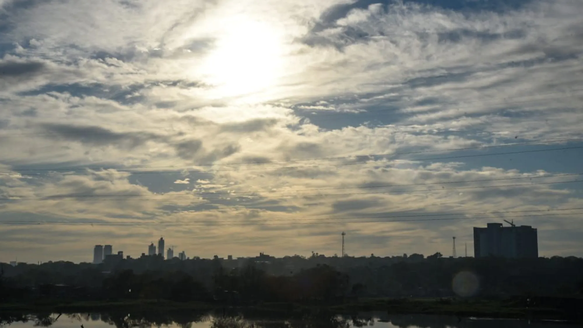 Miércoles muy caluroso y sigue el pronóstico de tormentas en varias zonas