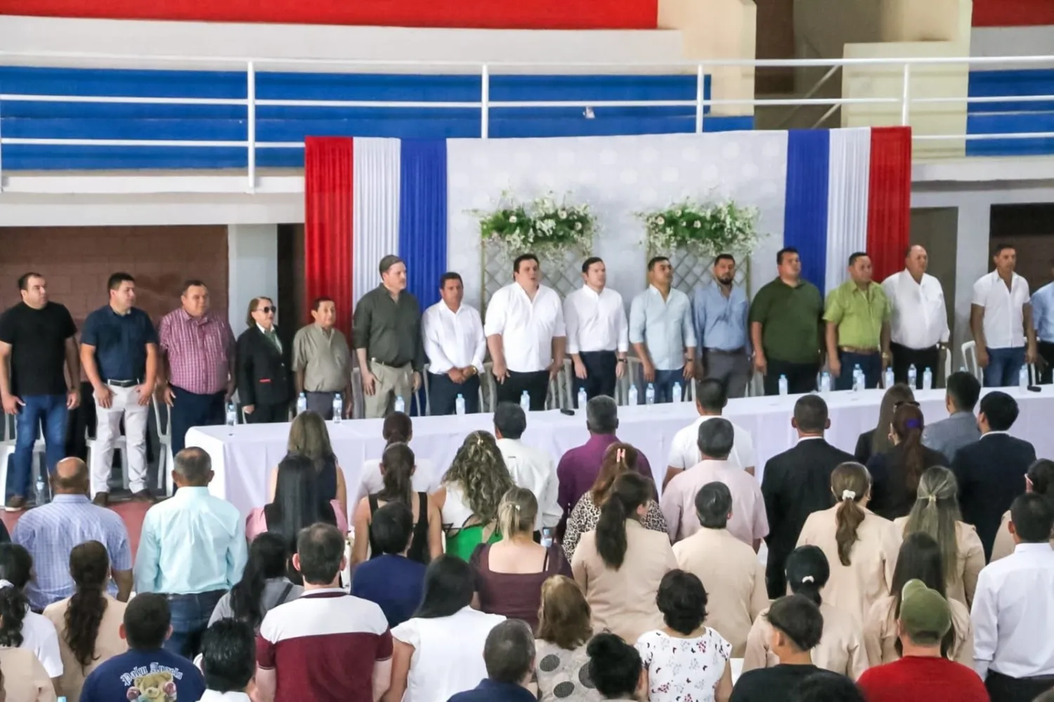 César Sosa destaca la inauguración del nuevo Polideportivo de Independencia como motor de integración y desarrollo