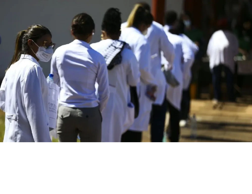 El 85,6% de médicos brasileños recibidos en Paraguay reprobaron examen para revalidar sus títulos