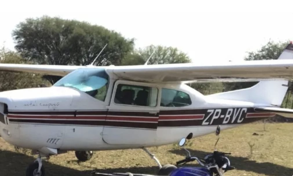 Detienen a tres personas por el robo de una avioneta, uno es un policía