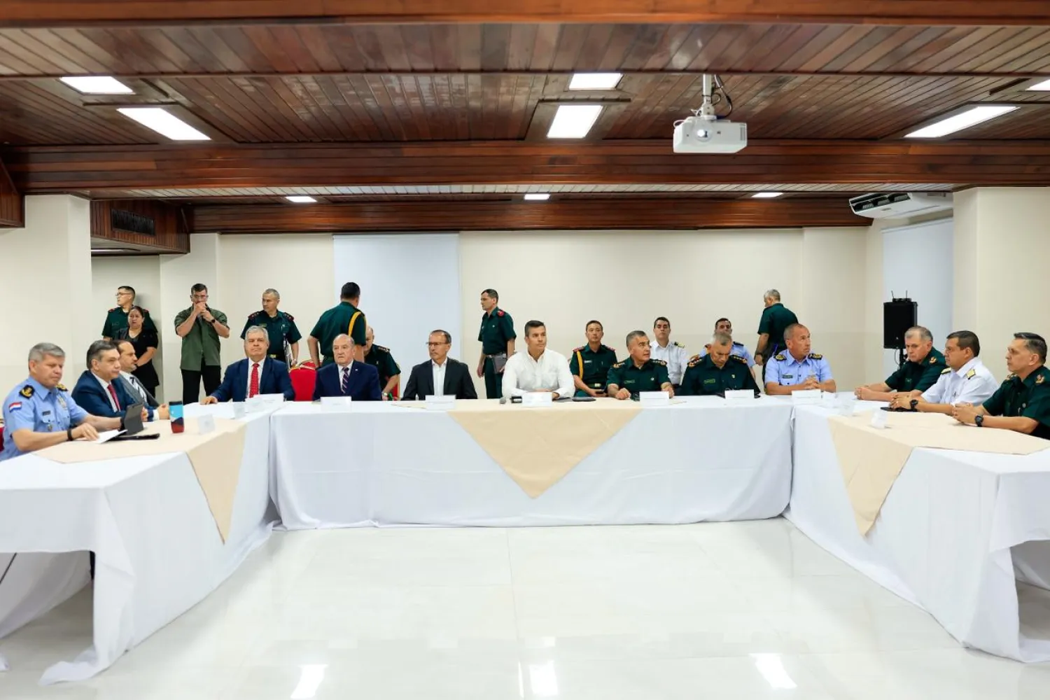 Paraguay lanza la "Operación Escudo Guaraní" con 4.000 efectivos contra el crimen organizado