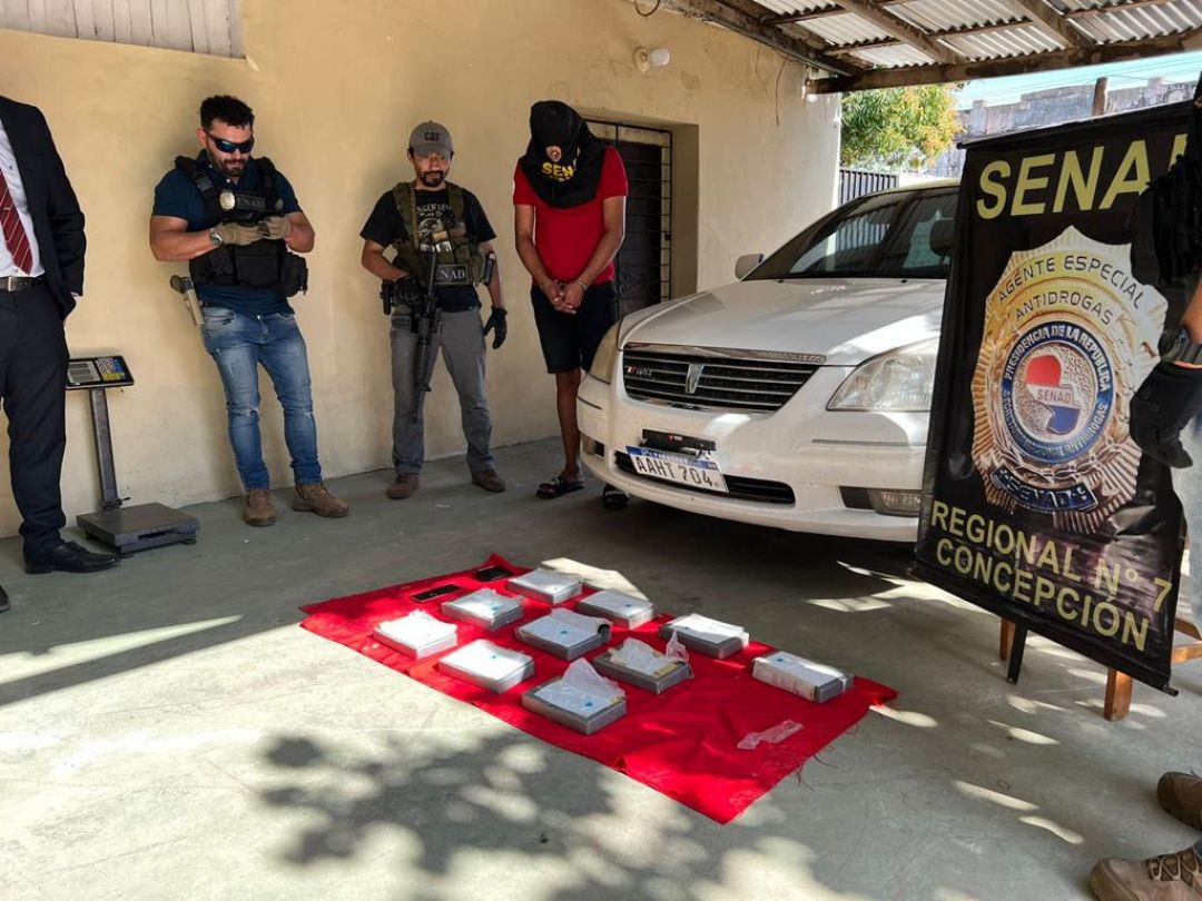 Interceptan vehículo que transportaba carga de cocaína en Concepción