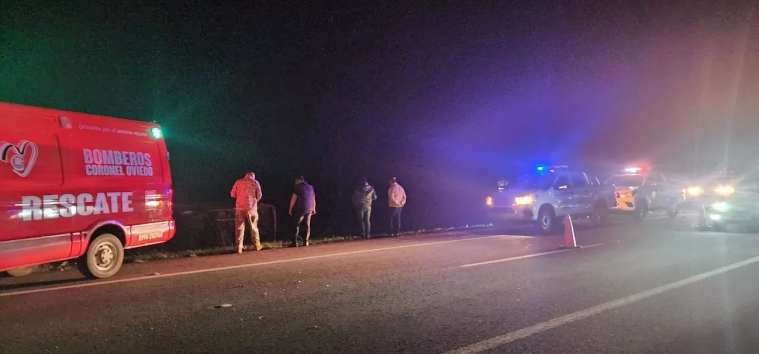Tragedia en Coronel Oviedo: Identifican a las dos víctimas fatales tras vuelco de bus de egresados