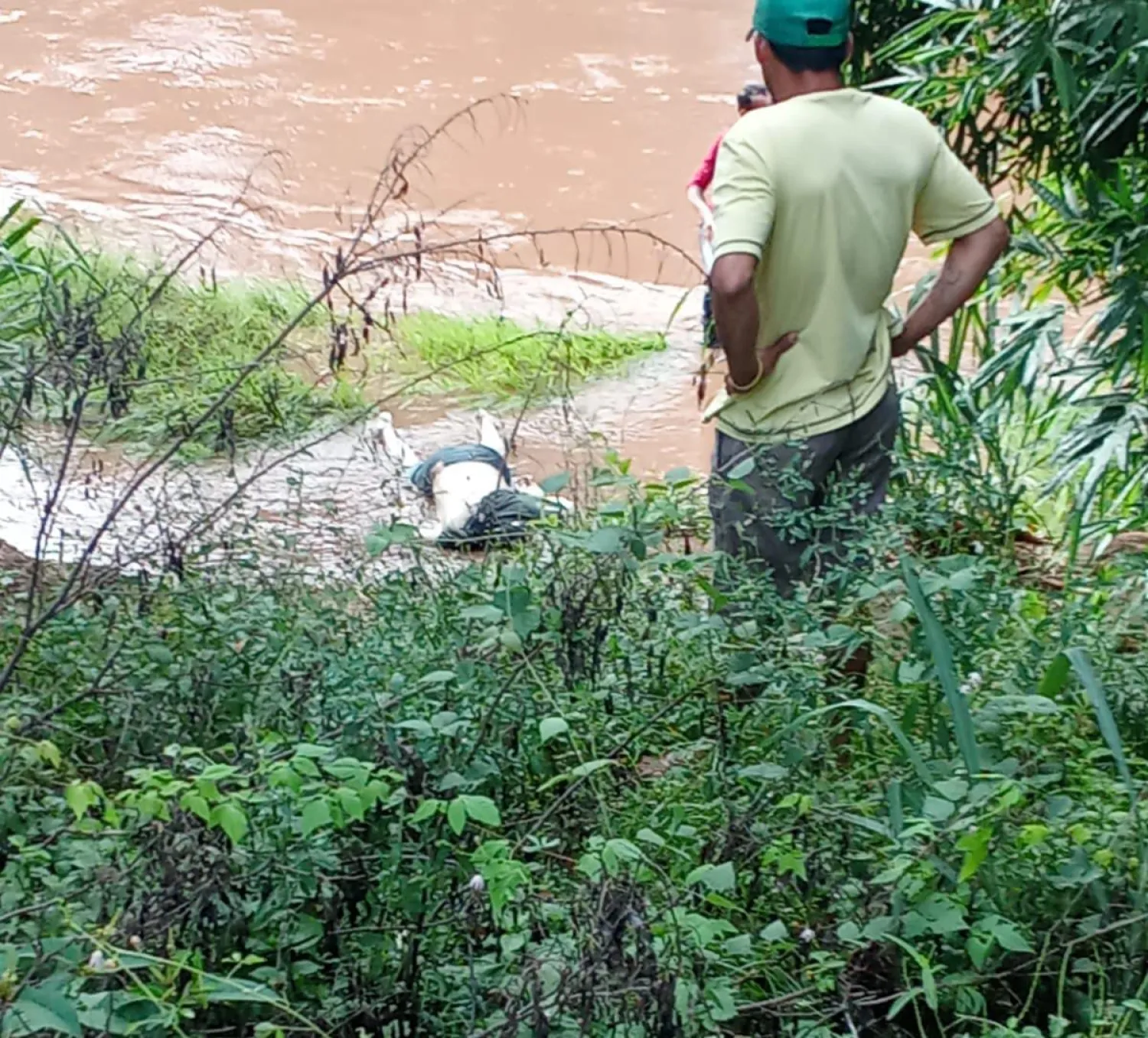 Hallan cuerpo de desaparecido en aguas del río Apa en Bella Vista Norte tras nueve días