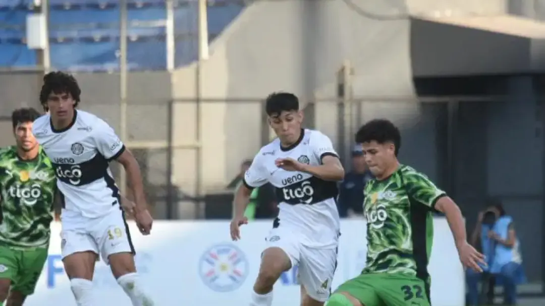 Clásico blanco y negro sin vencedores: Olimpia y Libertad se reparten los puntos en Sajonia