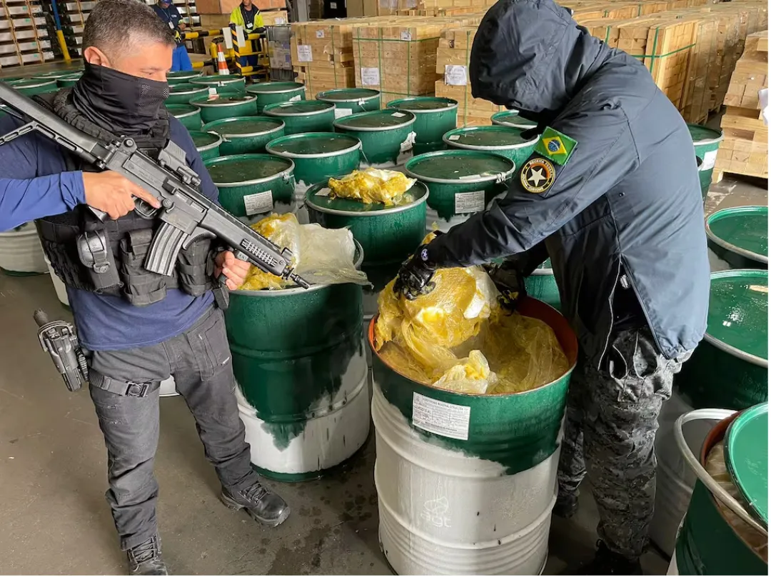 Puerto Paranaguá: en jugos de limón congelado hallaron 315 kilos de cocaína
