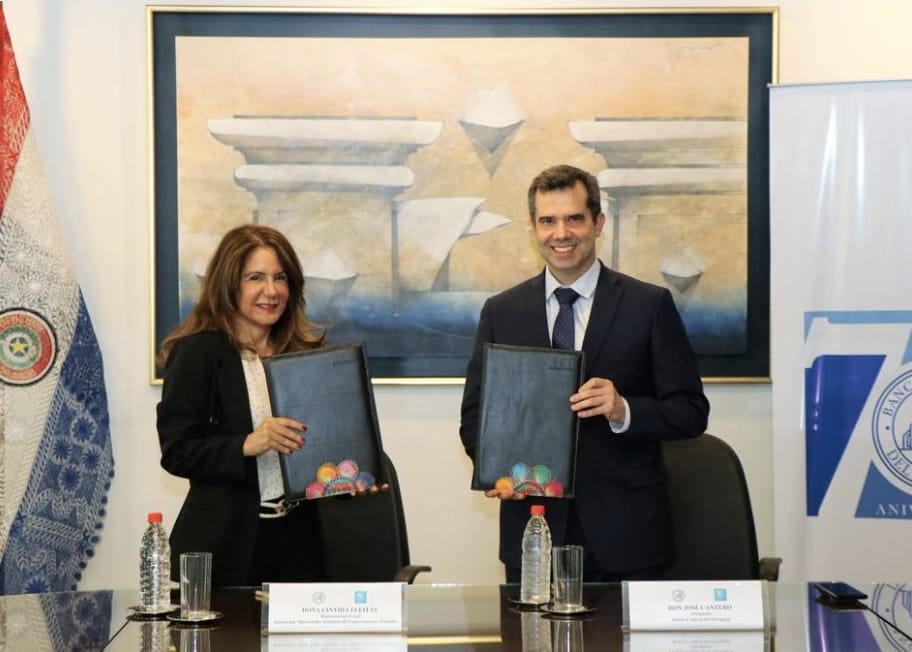 BCP realiza convenio con el Instituto Desarrollo para estimular el desarrollo académico