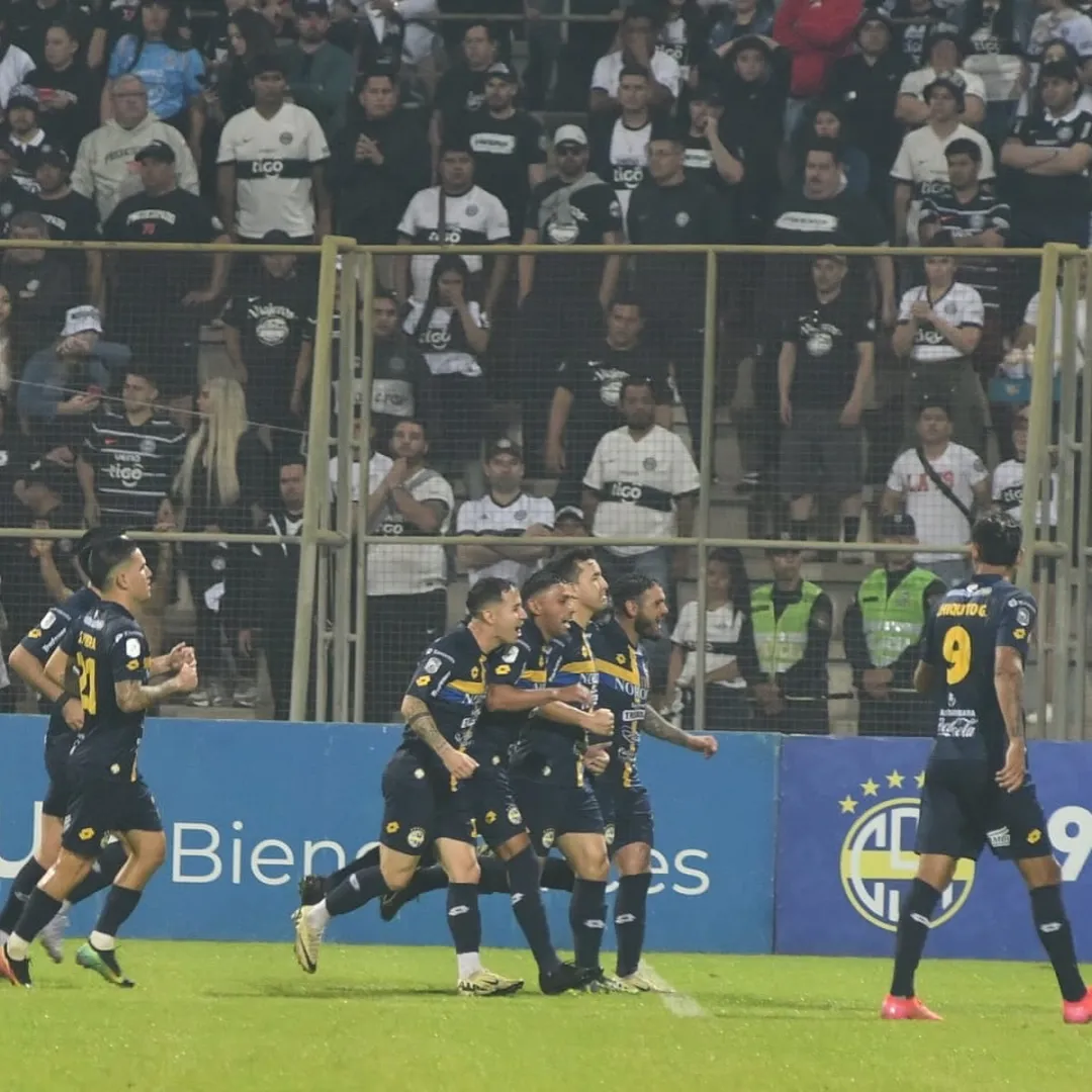 Trinidense vence a Olimpia en un festival de goles en Encarnación