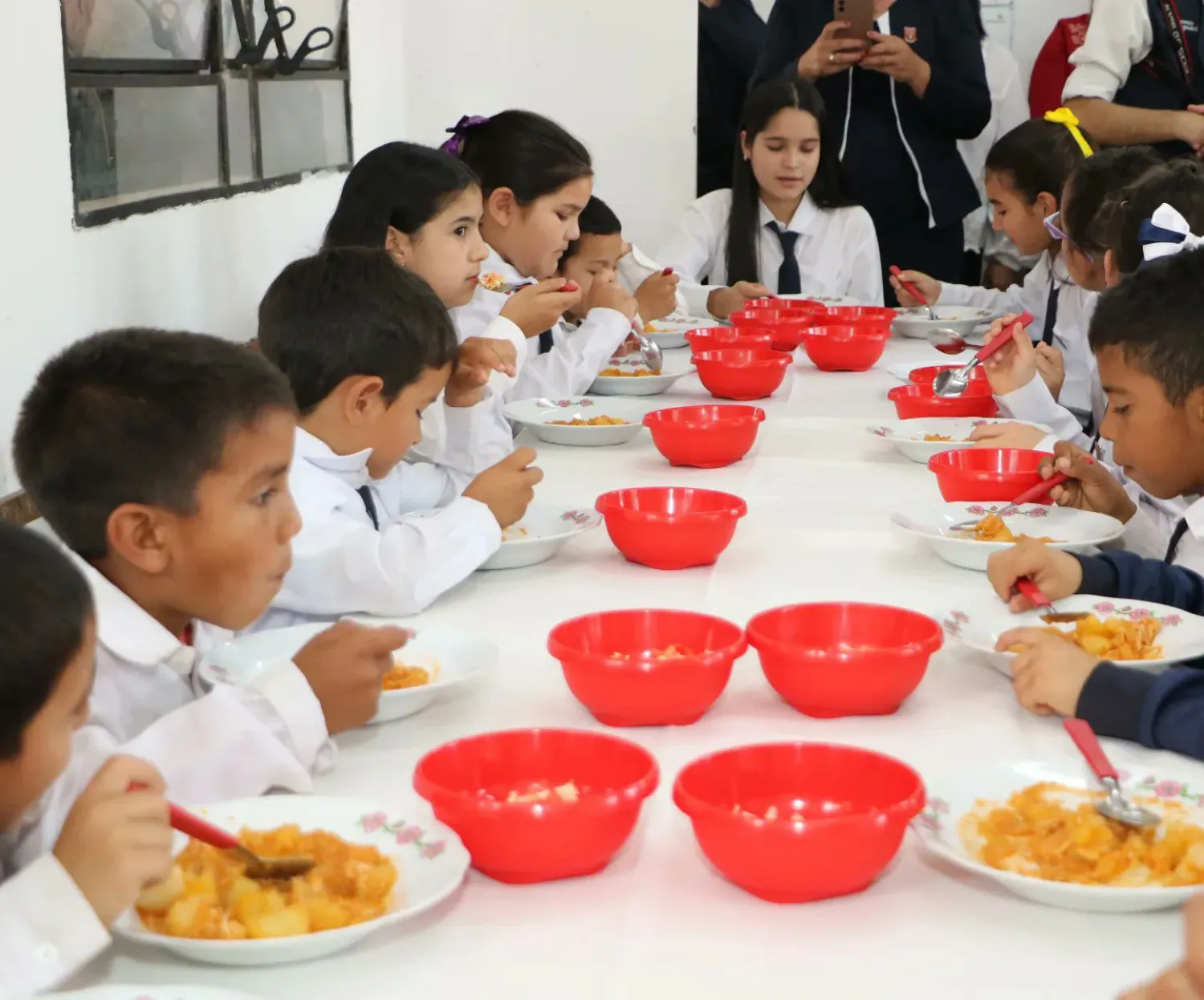 Gasto Social llega ₲ 24 billones hasta agosto, con incrementos en educación y seguridad social