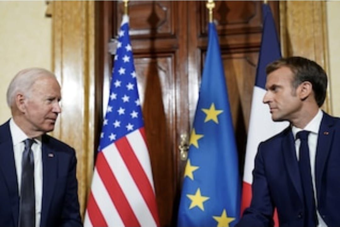Biden y Macron pidieron cautela y analizar la veracidad de la promesa rusa