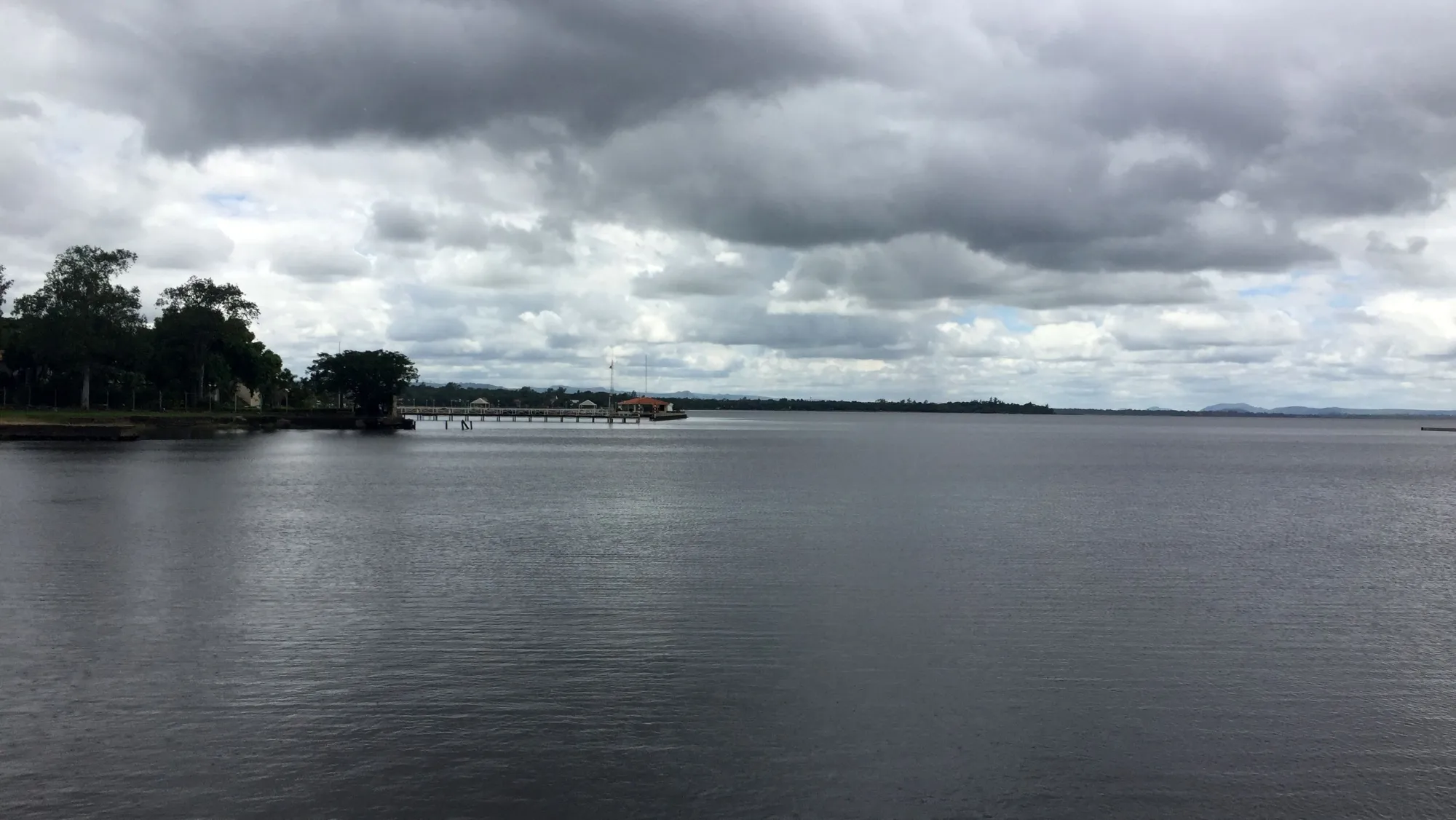 Meteorología prevé un martes cálido y con lluvias en el Norte y Este