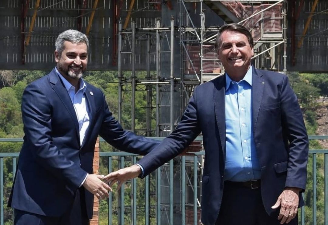 Bolsonaro anuncia reducción de costo de energía; mientras Paraguay sigue negociando tarifa