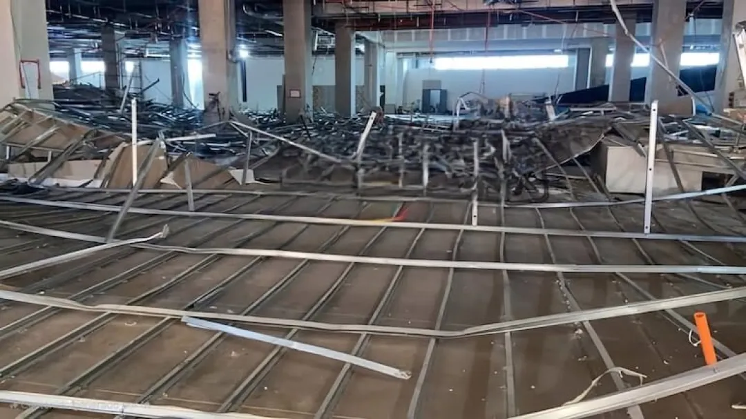 Derrumbe de cielorraso en edificio en construcción deja dos heridos leves en Ciudad del Este