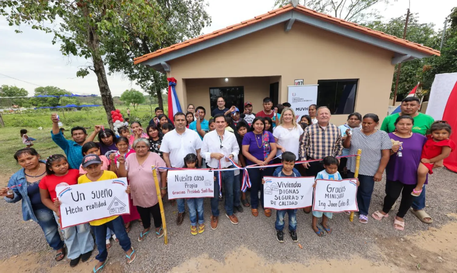 Familias de la parcialidad Toba-Qom del Chaco recibieron viviendas propias construidas por el Gobierno