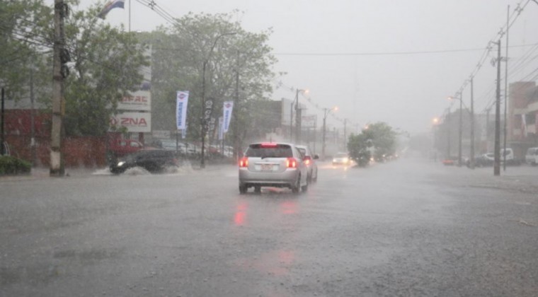 Lunes fresco a cálido y con lluvias dispersas en algunas zonas