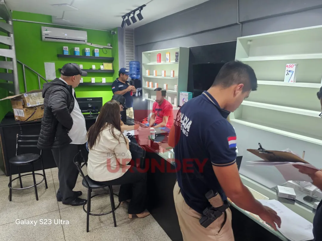 Incautan celulares en una tienda en Pedro Juan Caballero hurtados en Coronel Oviedo