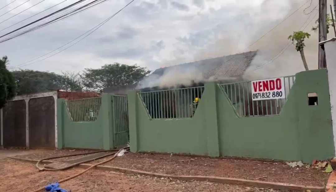 Disputa familiar deriva en incendio de vivienda y estudio jurídico en Pedro Juan Caballero