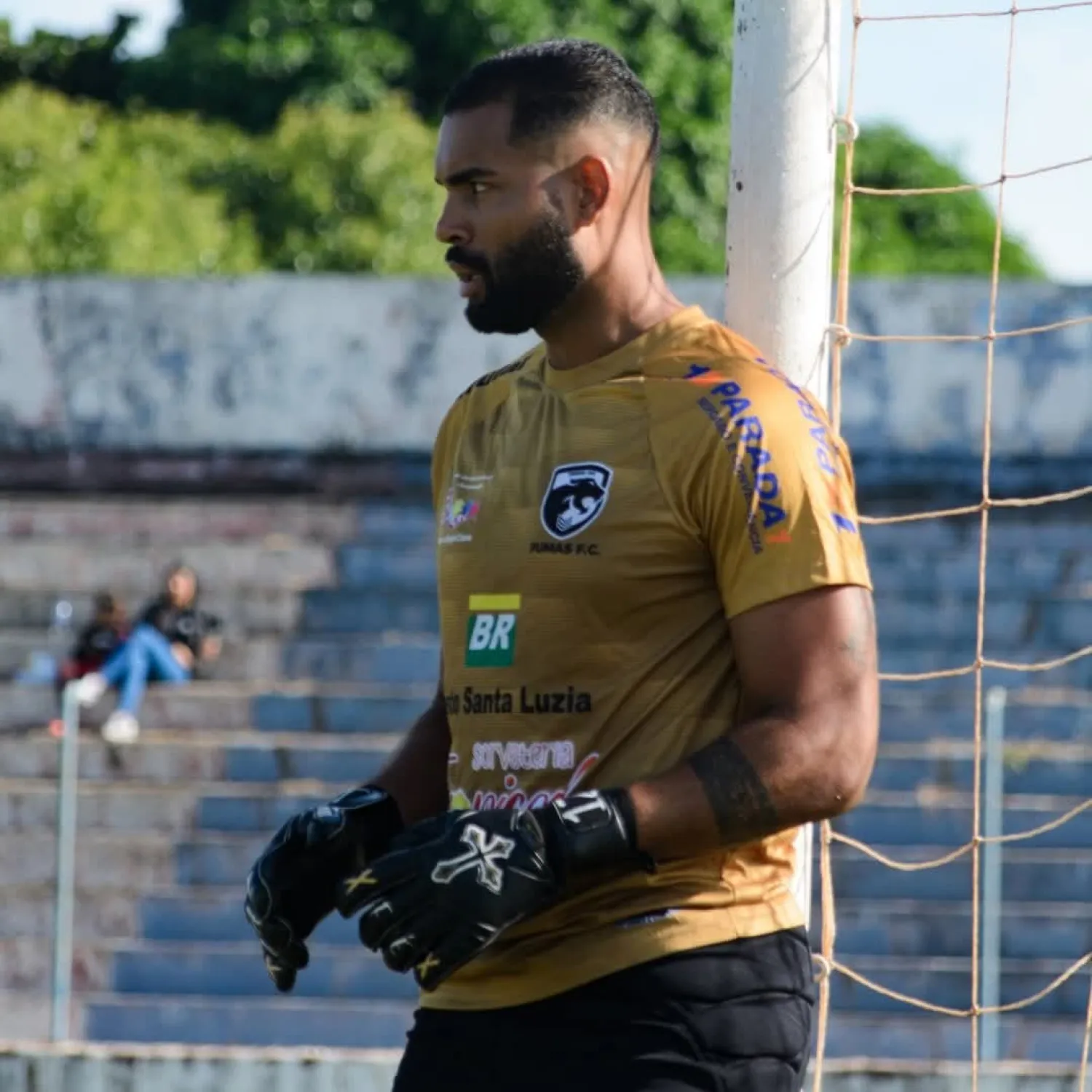 Arquero brasileño denuncia supuesta xenofobia en partido de fútbol en Pedro Juan Caballero