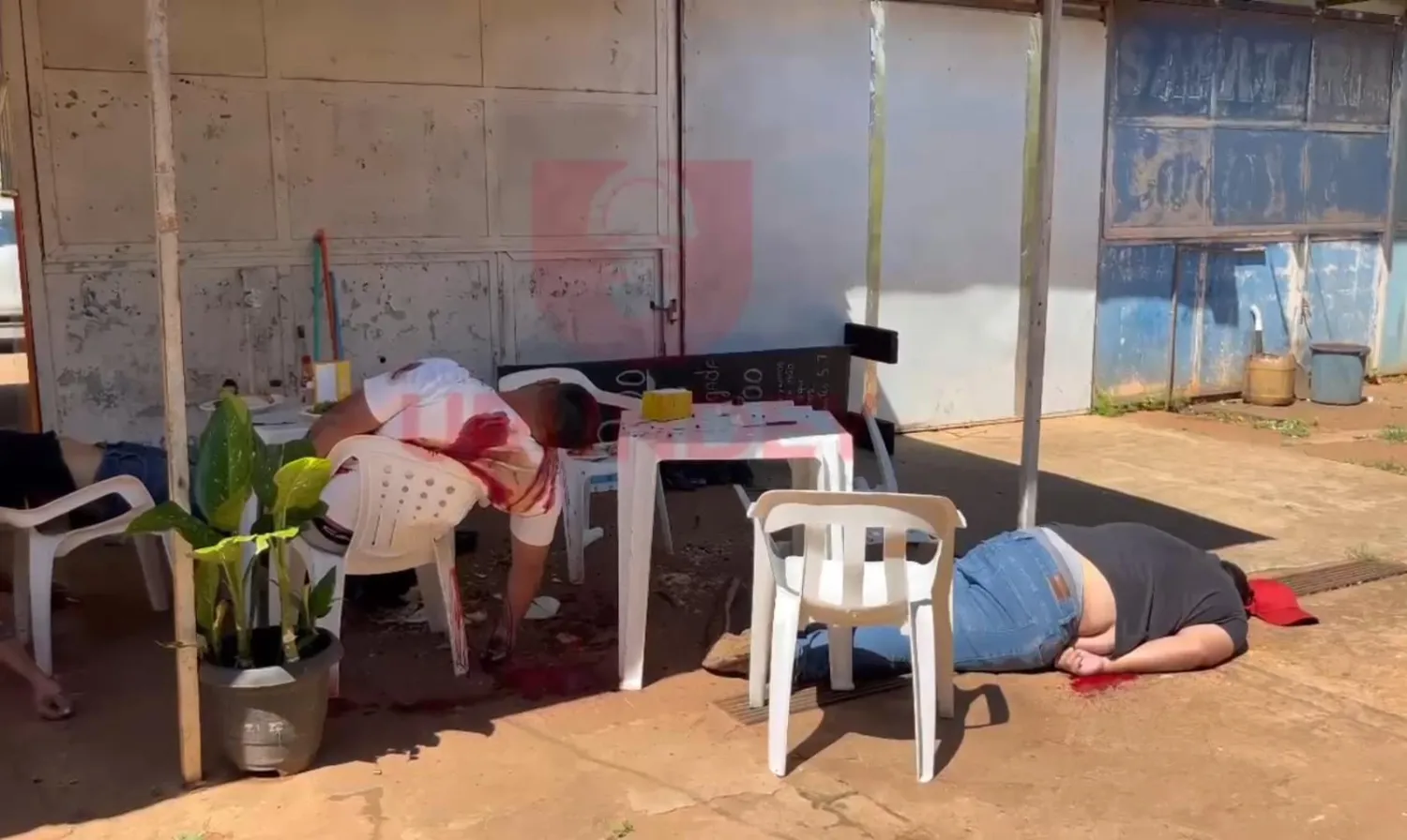 Asesinan a tiros a tres hombres en un comedor en Ponta Porã