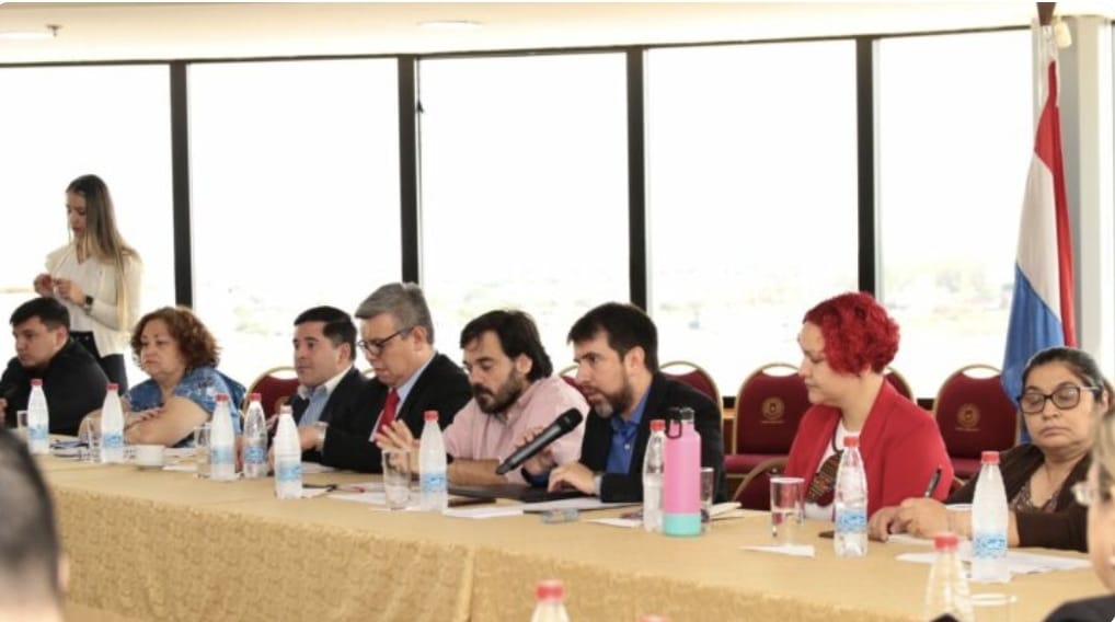 Proponen ley para proteger a periodistas y defensores de derechos humanos