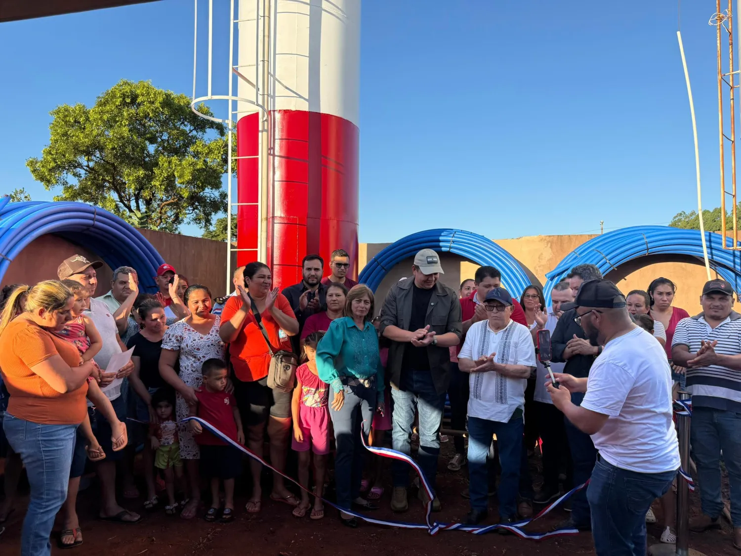 Gobernador inaugura sistema de provisión de agua potable en la fracción Frontera Verde de PJC