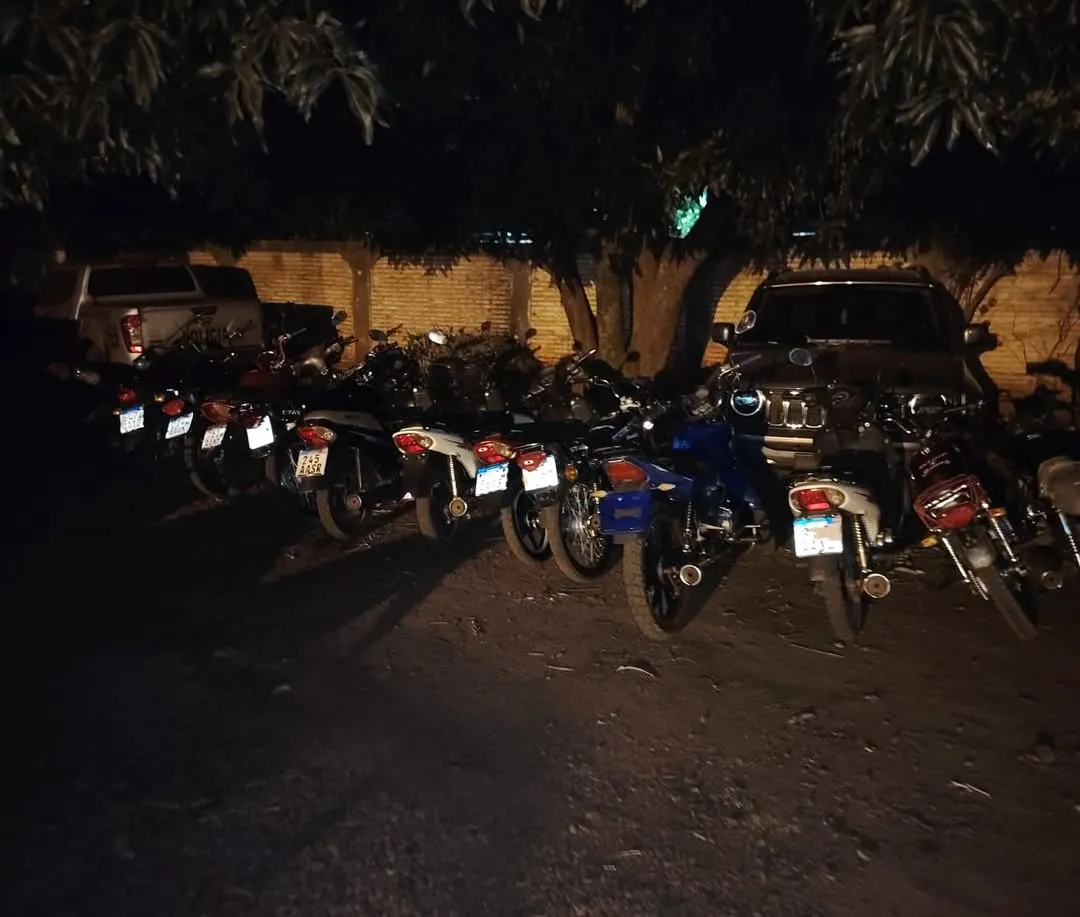 Control policial arroja cuatro detenidos y 17 motocicletas incautadas en PJC y Capitán Bado