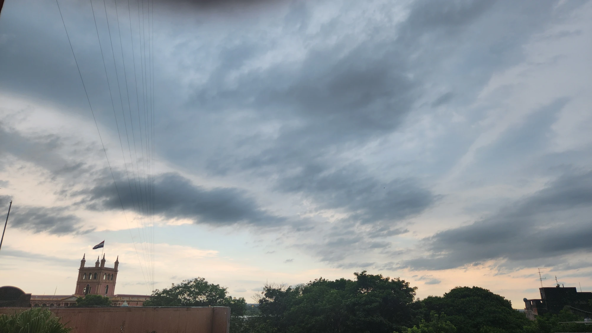 En día bisiesto sigue caluroso y húmedo el ambiente, con tiempo inestable