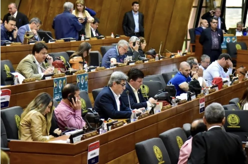 Diputados eliminan virtualidad y ahora sesiones serán solo presenciales
